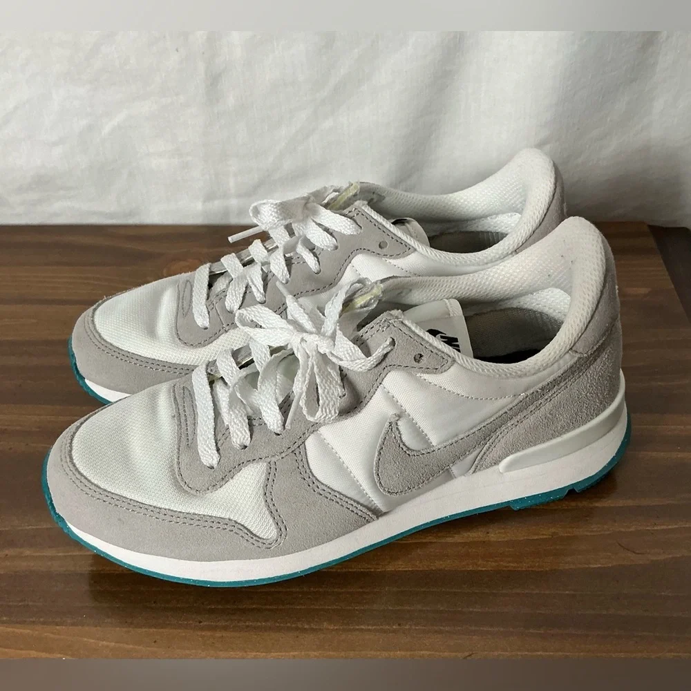 Nike Kids White and Gray Sneakers